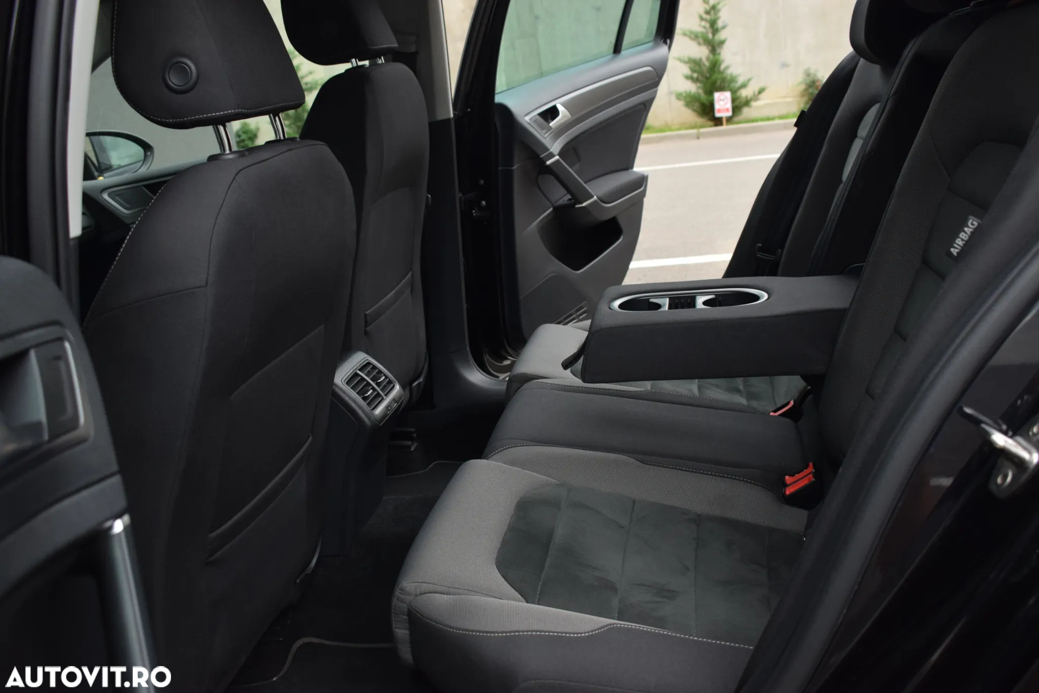 Volkswagen Golf 2.0 TDI Highline - 14