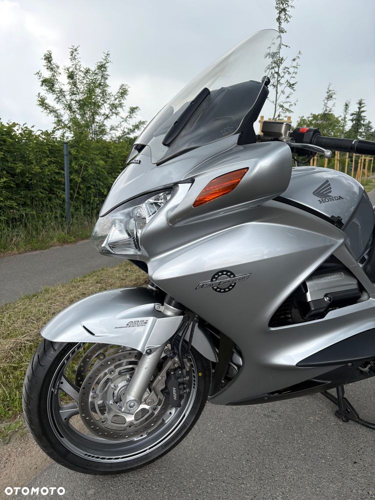Honda ST - 15