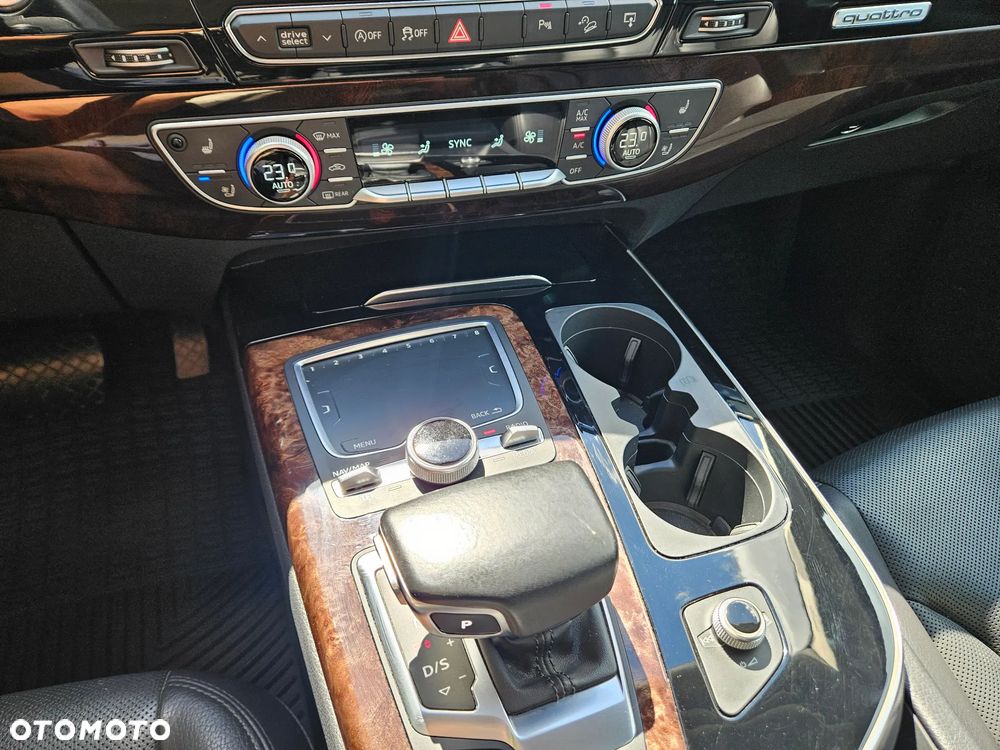 Audi Q7 - 19
