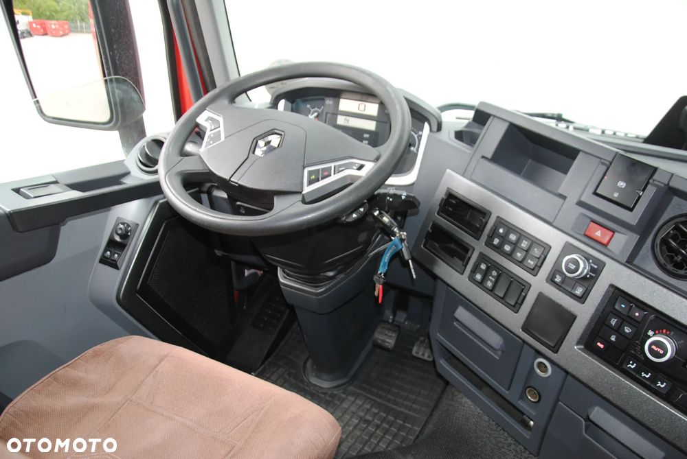 Renault T 440 - 8