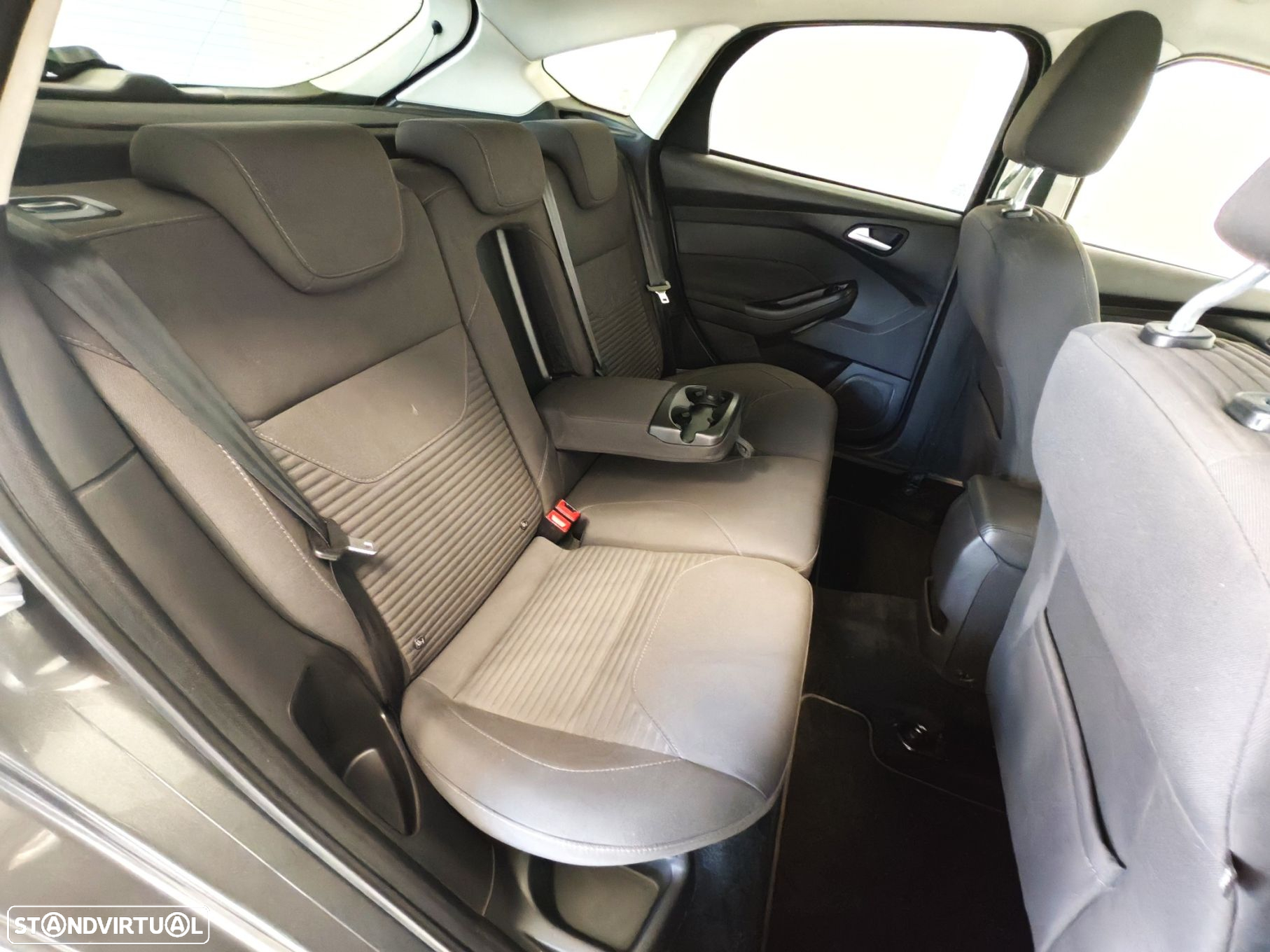 Ford Focus 1.0 SCTi Titanium - 9