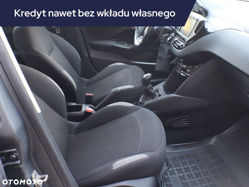 Peugeot 208 - 11