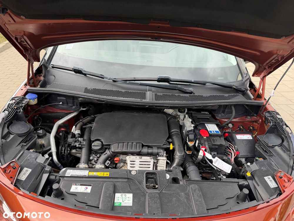 Peugeot 3008 1.2 PureTech Allure S&S - 36
