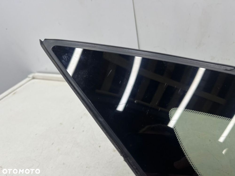 Szyba boczna Mazda CX-3 CX3 14-21r. trójkąt karoseryjna prawa tylna prawy tył oryginalna CIEMNA - 2
