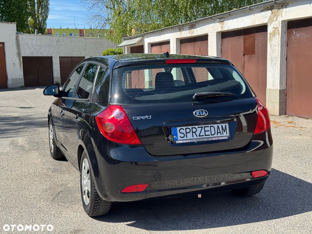 Kia Ceed 1.4 Comfort - 11