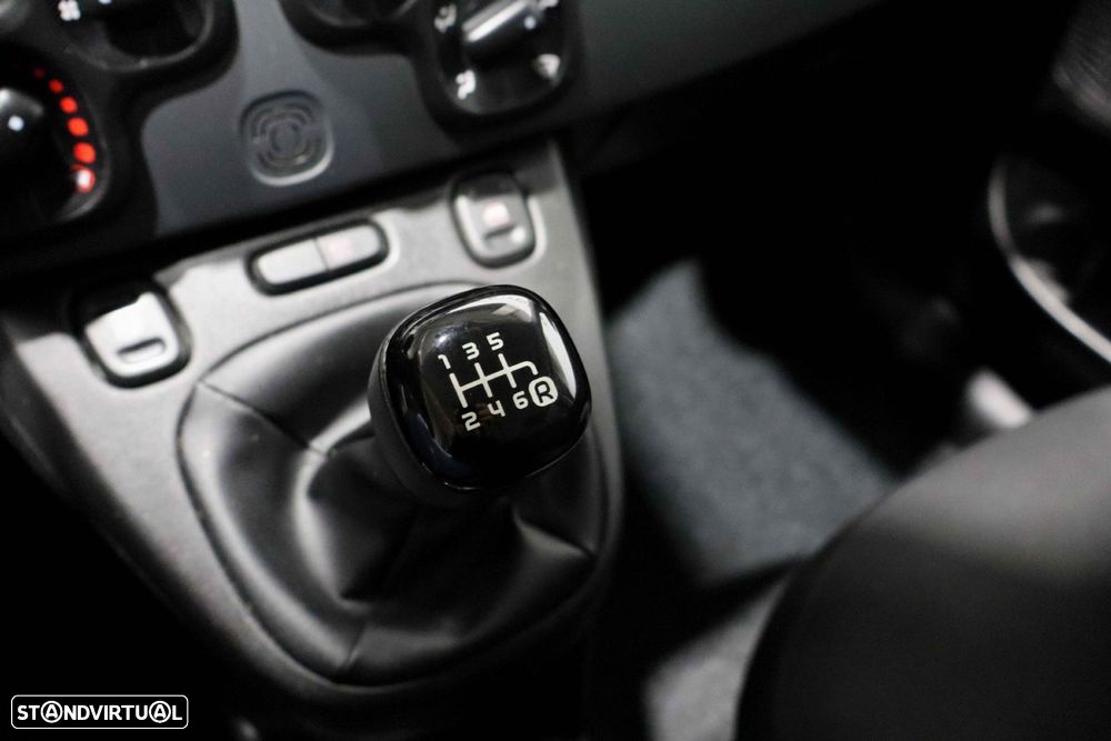 Fiat Panda 1.0 Hybrid City Life - 24