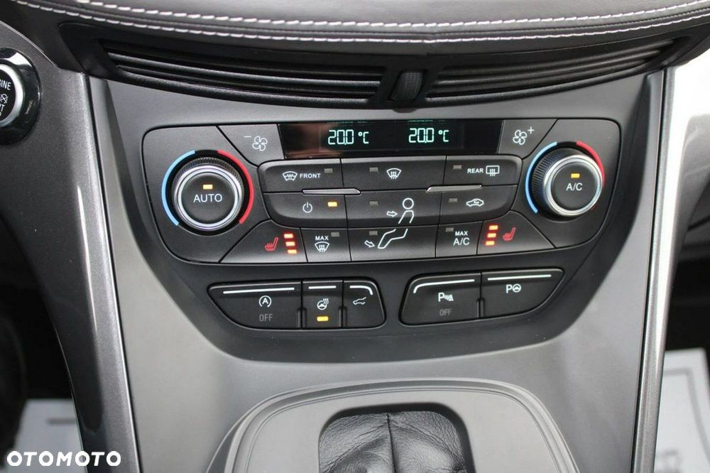 Ford Kuga 1.5 EcoBoost 2x4 Vignale - 28