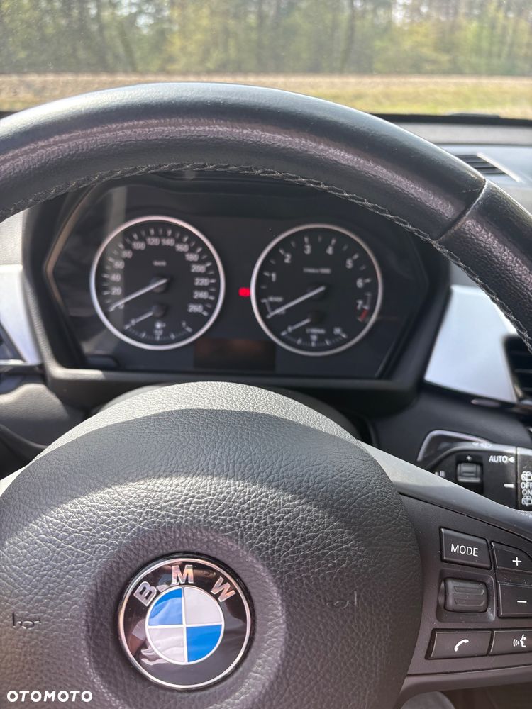 BMW X1 sDrive18i Sport Line - 14