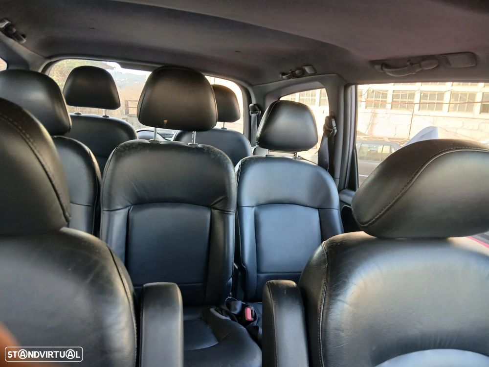 Hyundai Trajet 2.7 - 7