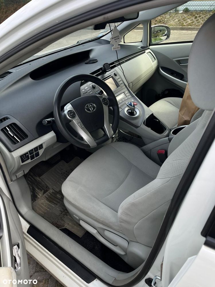 Toyota Prius 1.8 HSD Luna - 2