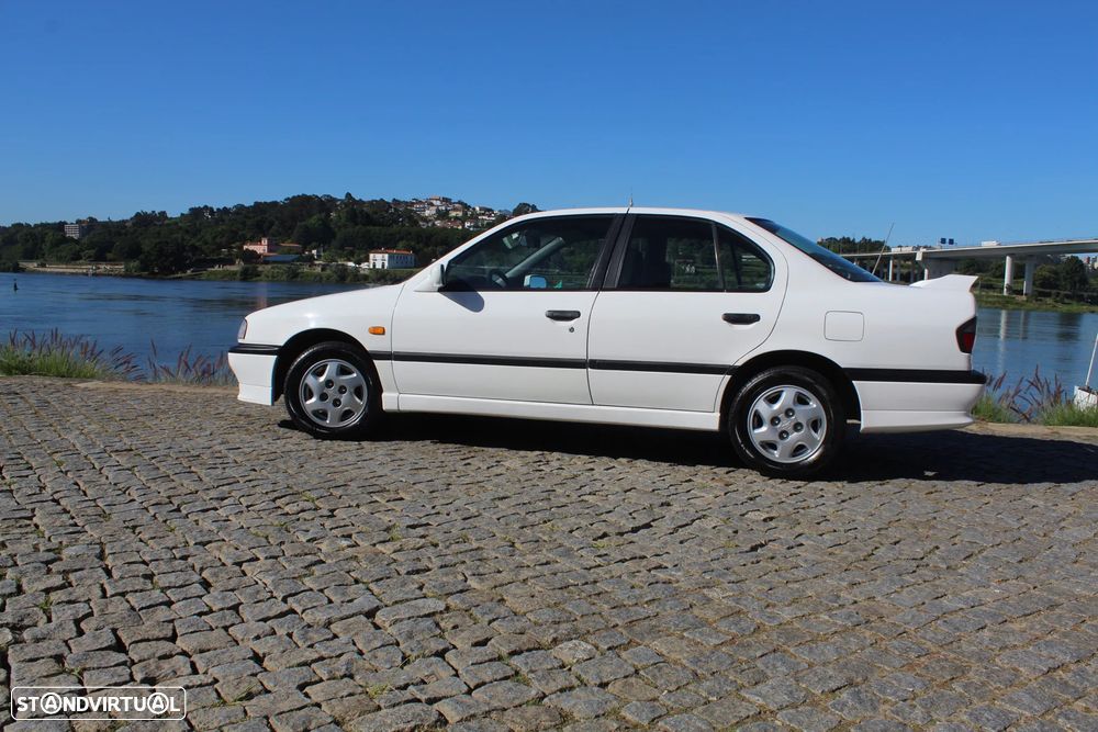 Nissan Primera Sedan 2.0-16 GT - 16