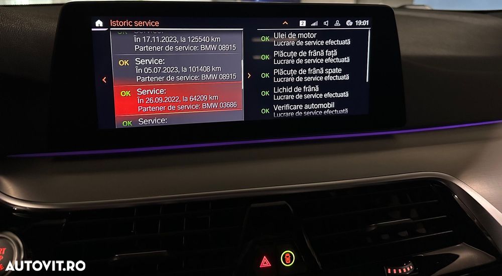 BMW Seria 5 520i Aut. M Sport Edition - 31