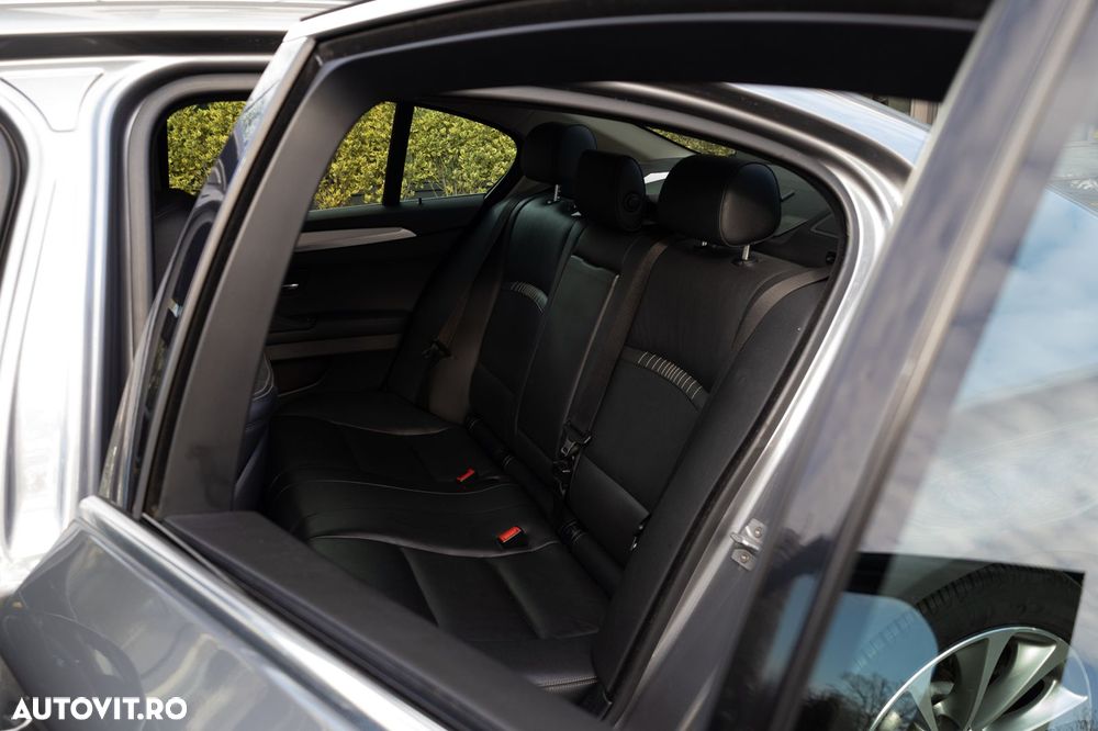 BMW Seria 5 525d xDrive Touring Aut. Modern Line - 15