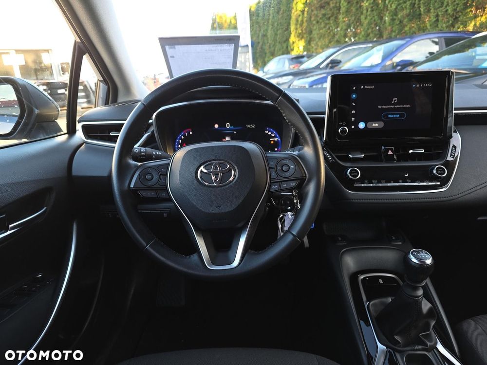 Toyota Corolla - 12