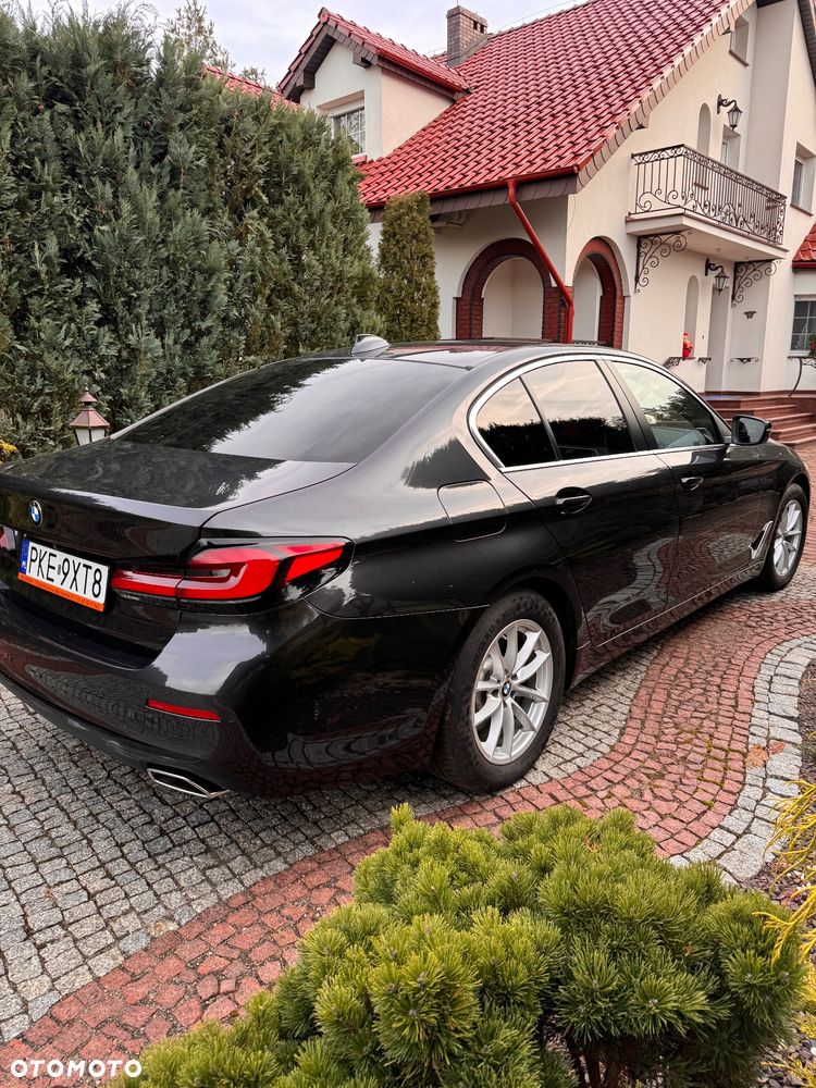 BMW Seria 5 520d xDrive - 7