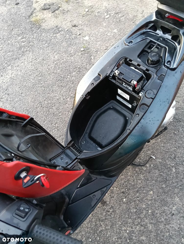Aprilia SR - 15