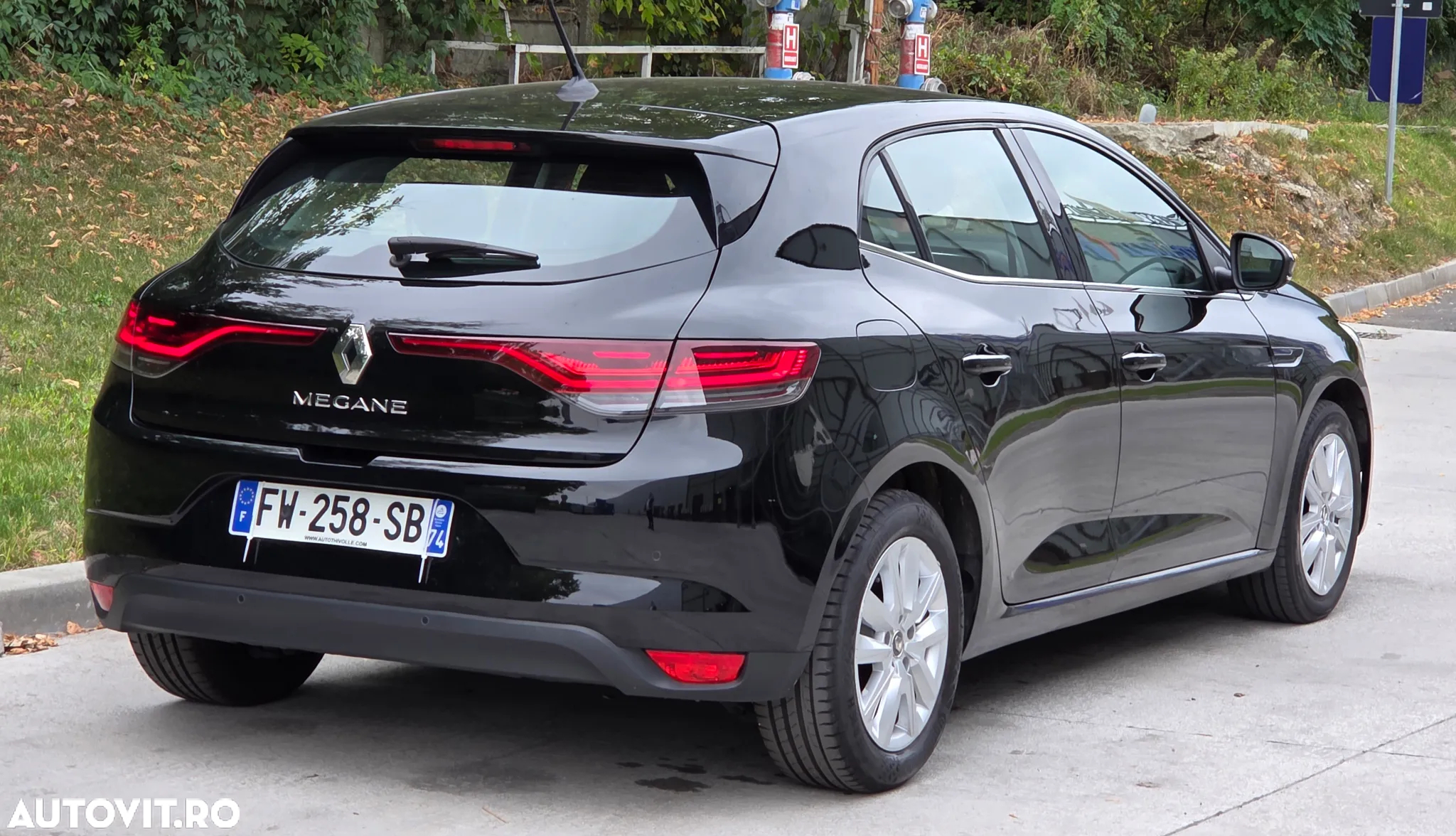 Renault Megane Grandtour BLUE dCi 115 BUSINESS EDITION - 12