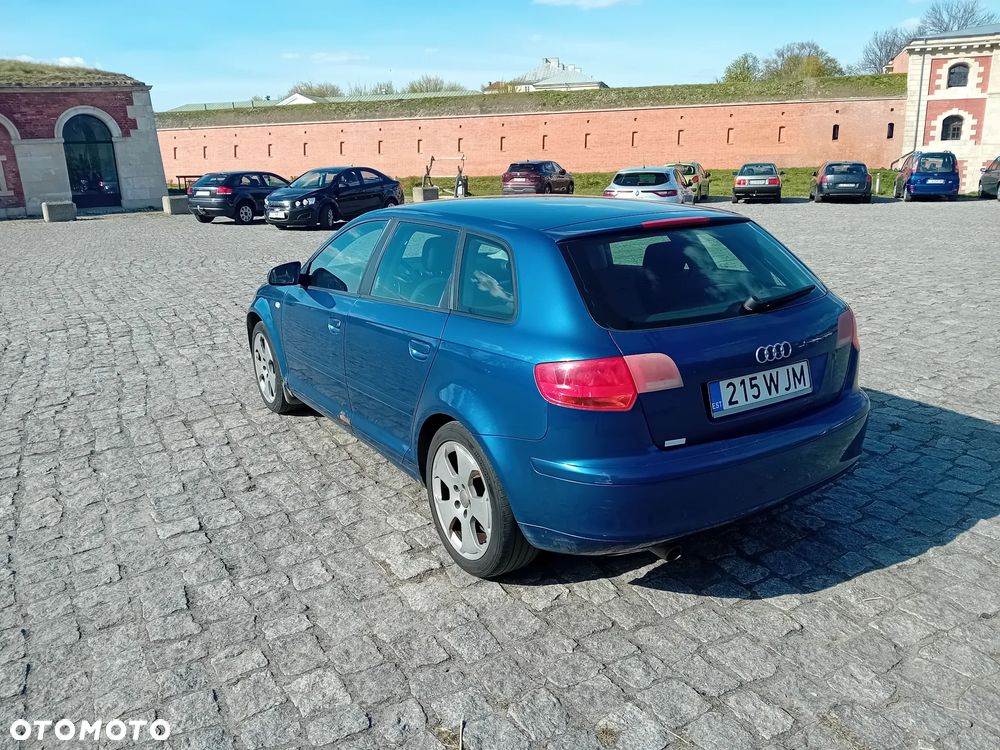 Audi A3 Sportback 1.6 Attraction - 3