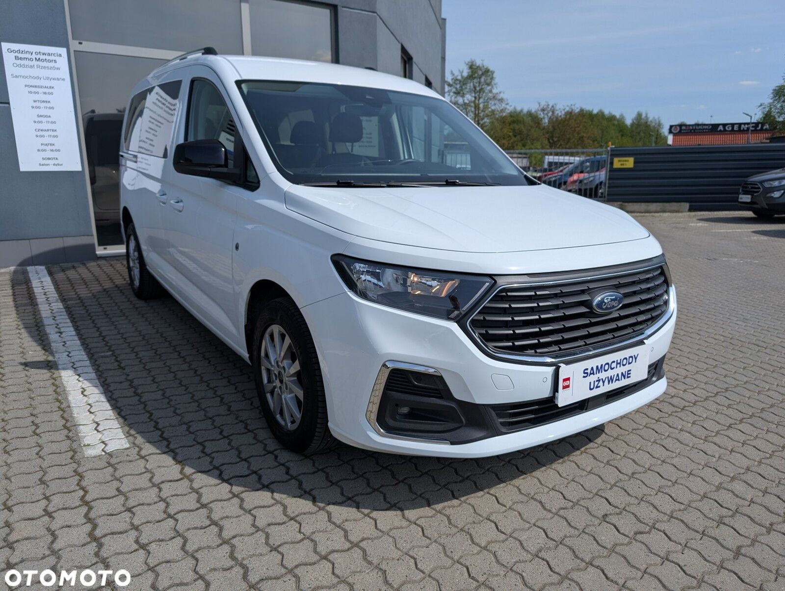 Ford Tourneo Connect 2.0 EcoBlue Titanium - 4