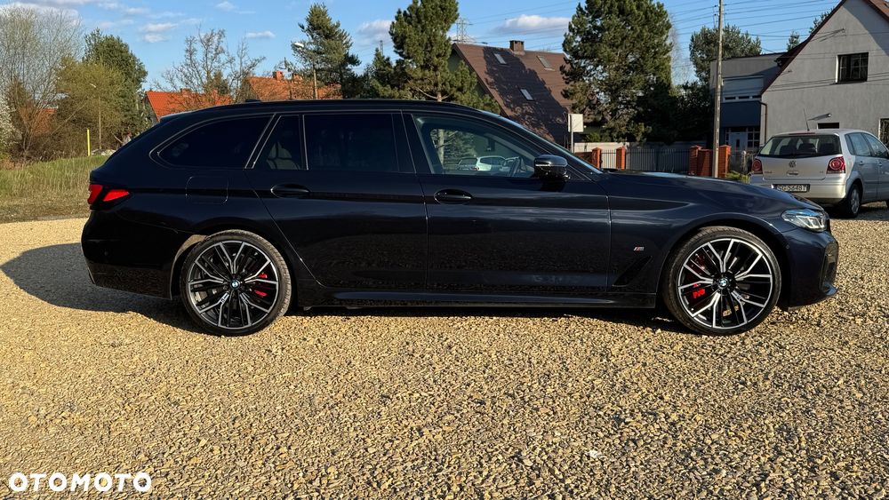 BMW Seria 5 540d xDrive Touring M Sport Edition - 3