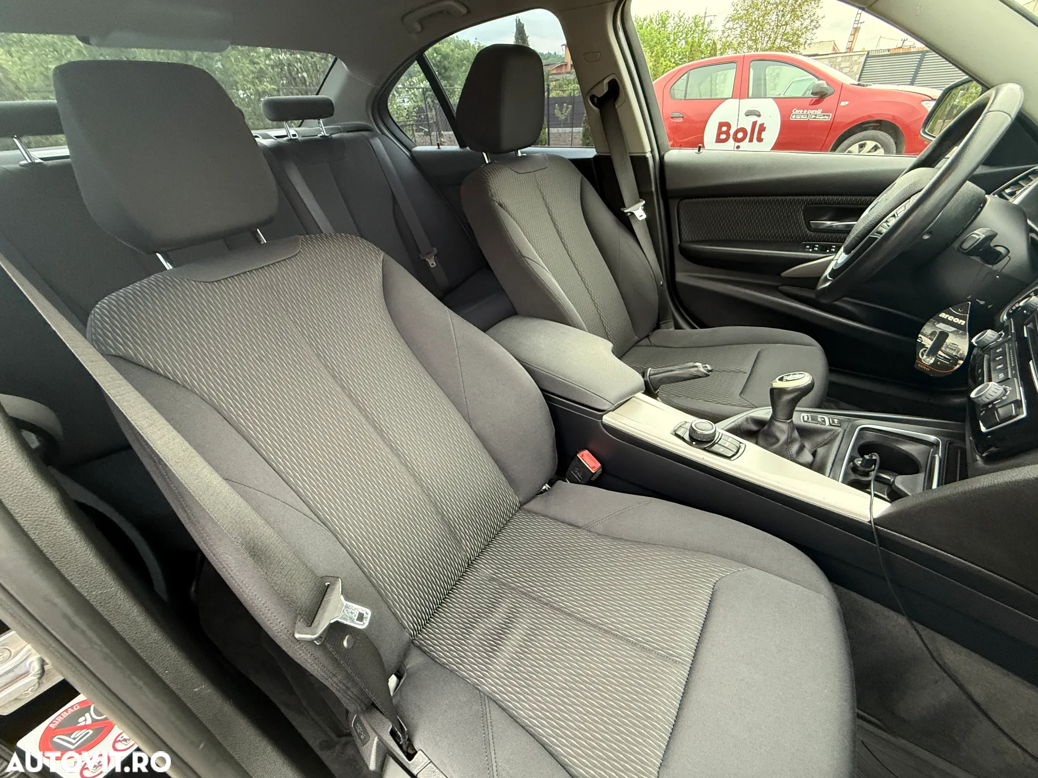 BMW Seria 3 320d - 14