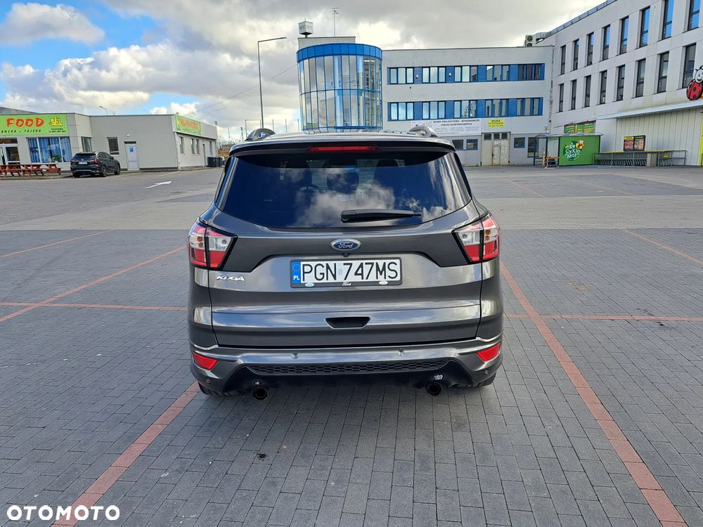 Ford Kuga - 10