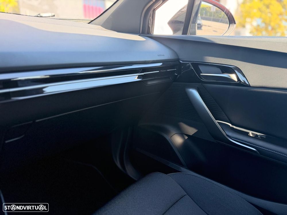 MG MG4 64 kWh Comfort - 28