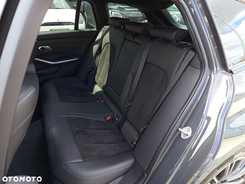 BMW Seria 3 - 22