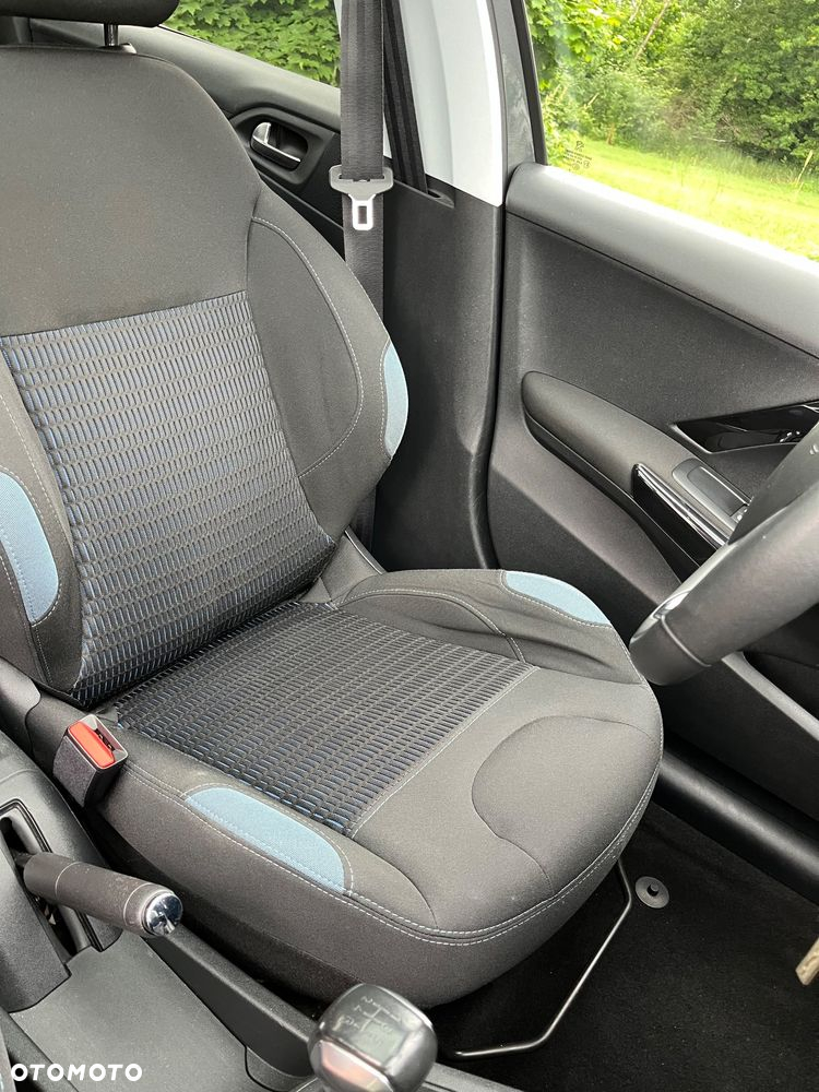 Peugeot 208 82 VTI Active - 16