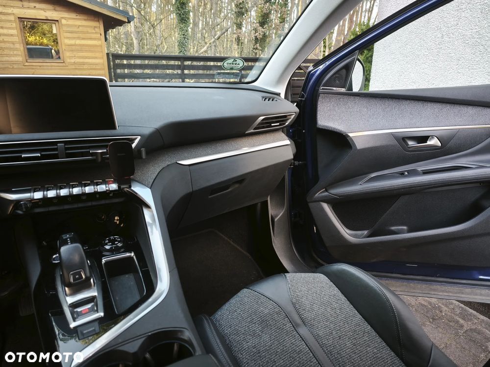 Peugeot 3008 1.6 PureTech GPF Allure S&S EAT8 - 20
