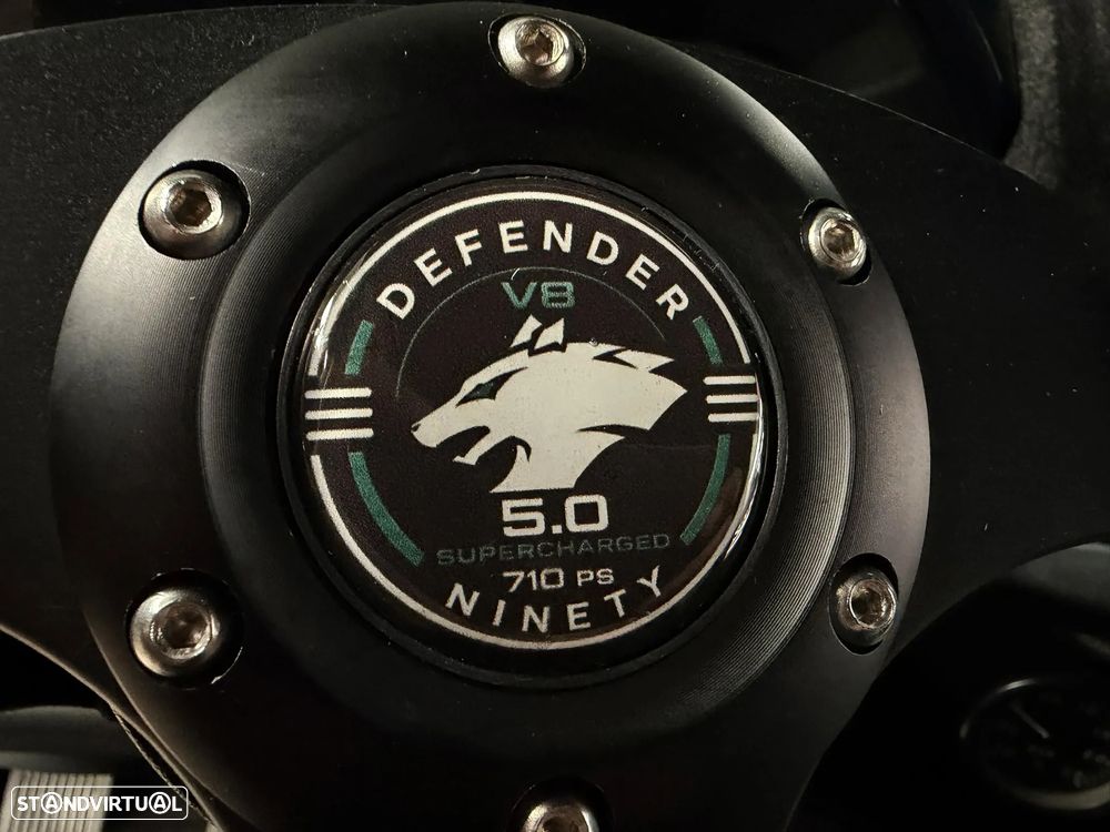Land Rover Defender - 23