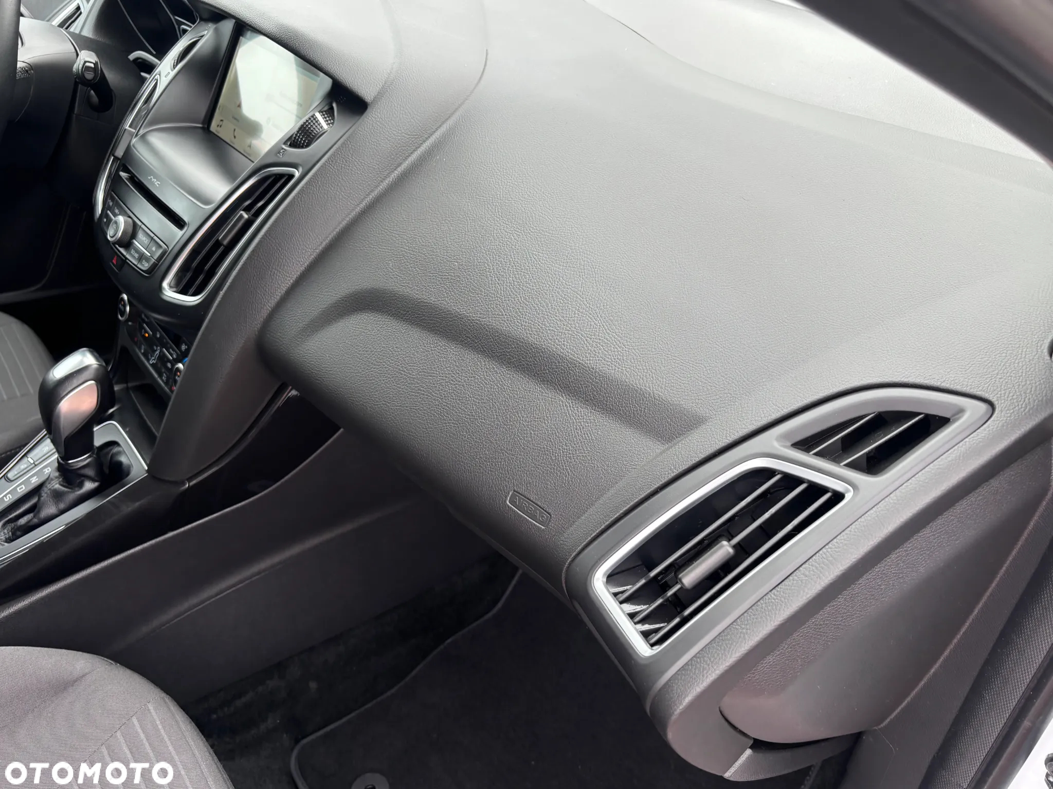 Ford Focus 1.5 EcoBlue Start-Stopp-System TITANIUM - 21