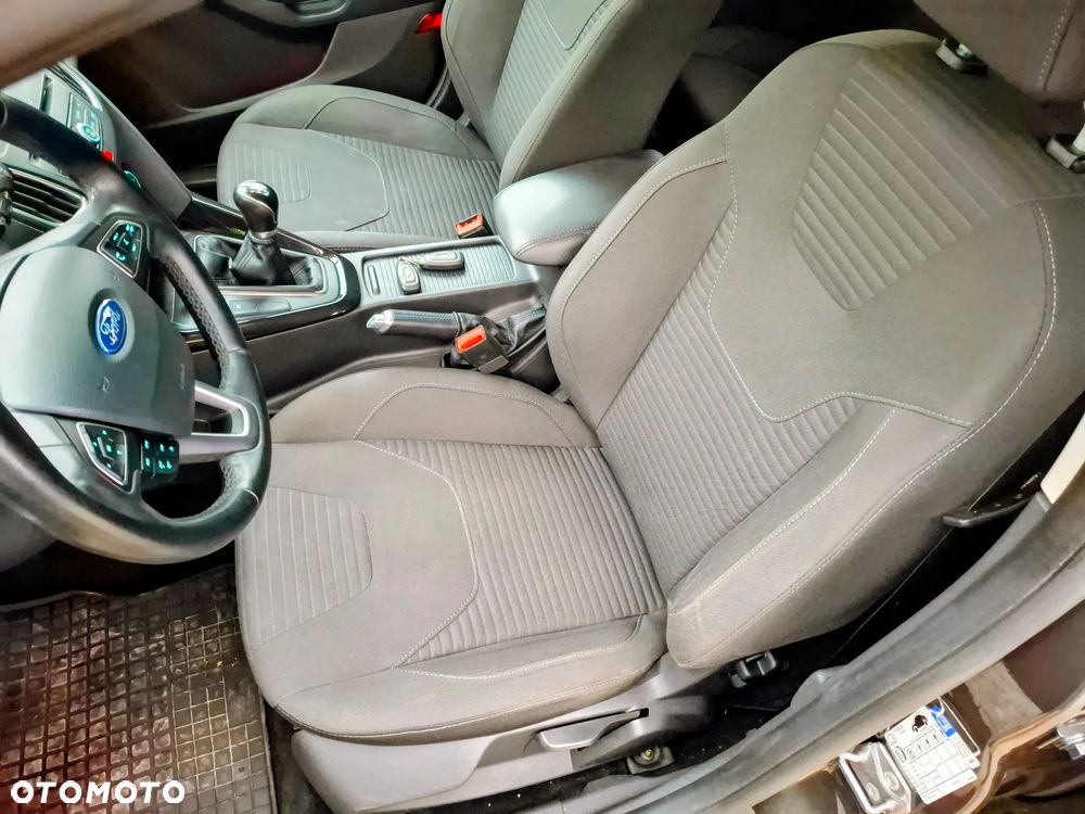 Ford Focus - 23