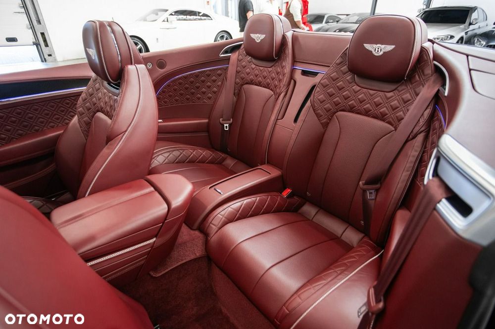 Bentley Continental GT V8 - 32