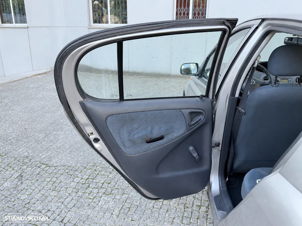Toyota Yaris 1.0 In-Pack - 27