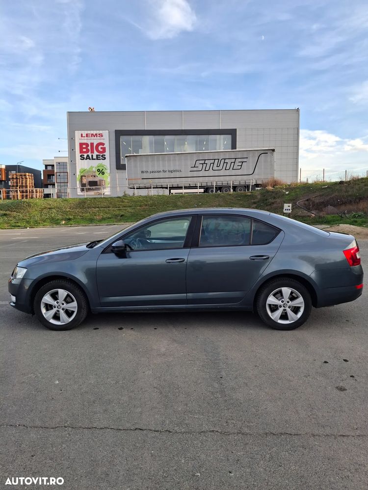 Skoda Octavia 1.6 TDI 4x4 Style - 6