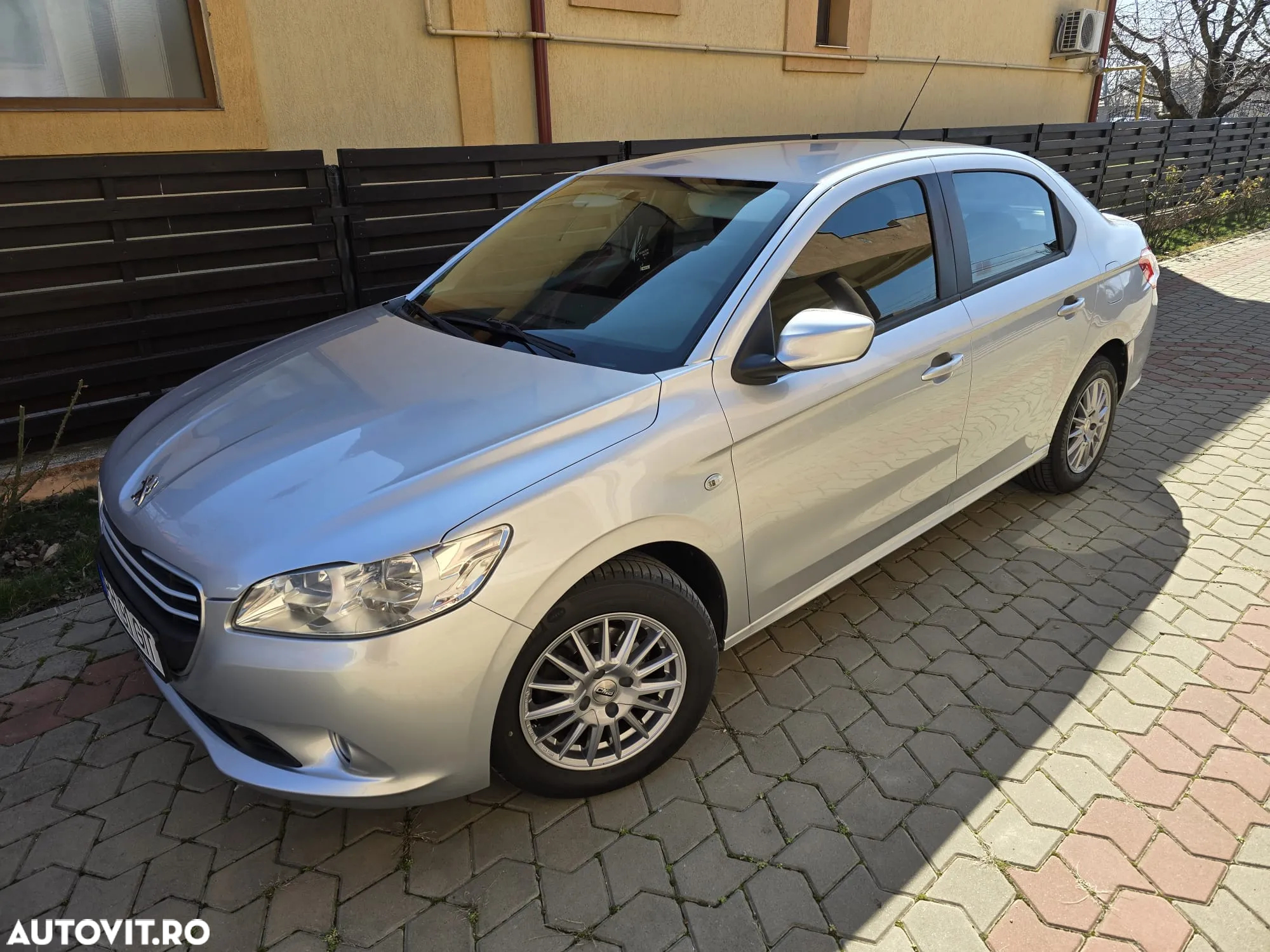 Peugeot 301 1.6 HDI FAP Access - 2