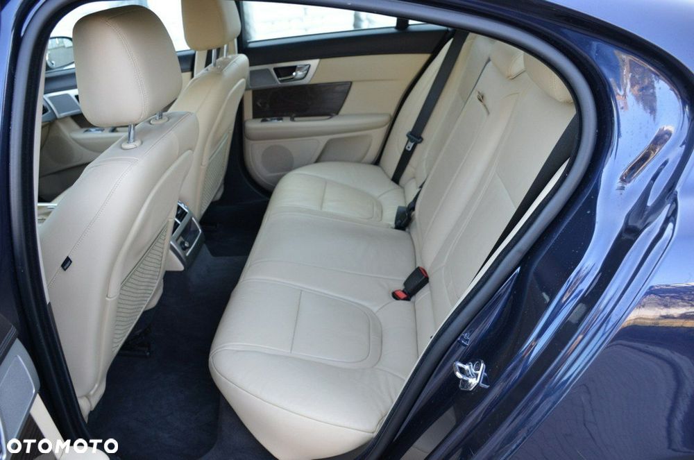 Jaguar XF - 33