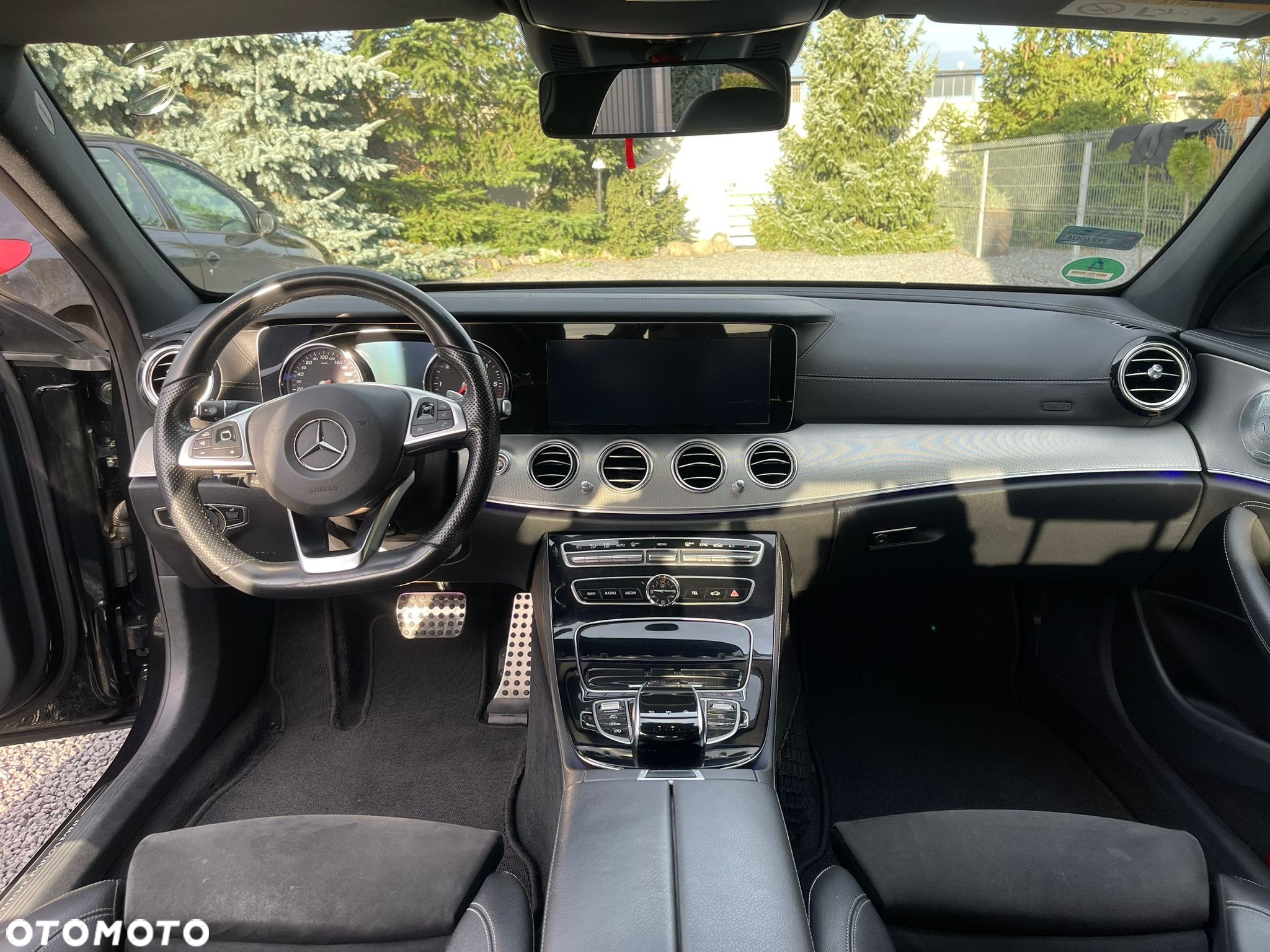 Mercedes-Benz Klasa E 220 d AMG - 10