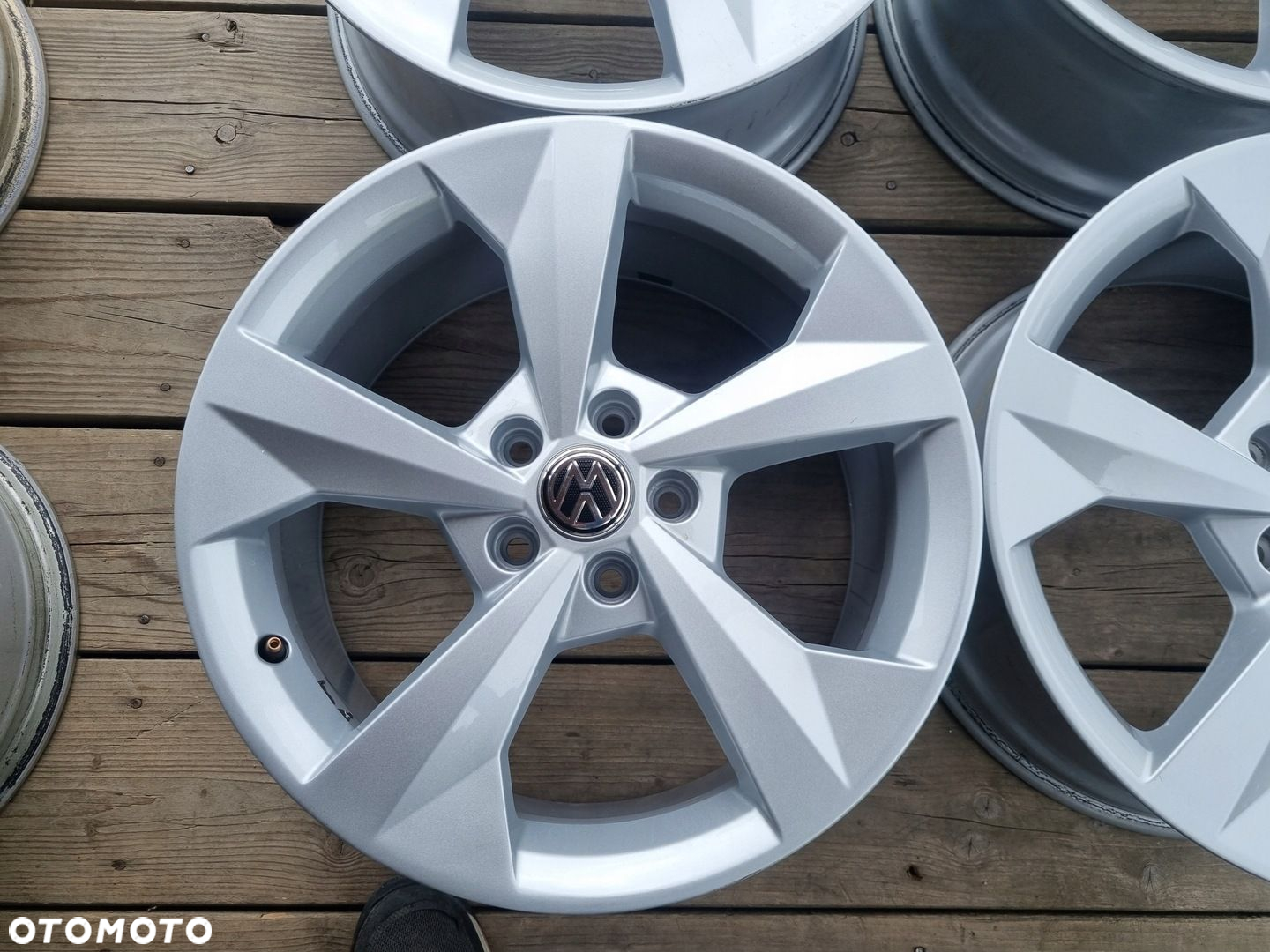 AUDI 8Y0 A3,Q3,VW GOLF,SKODA,SEAT LEON alu 8X18 ET46 5X112 4szt.super stan - 7