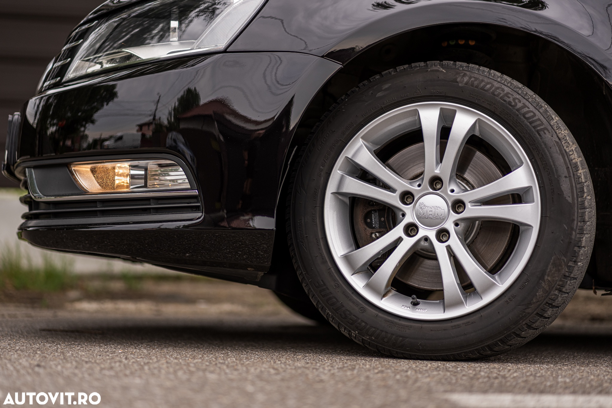 Volkswagen Passat - 30