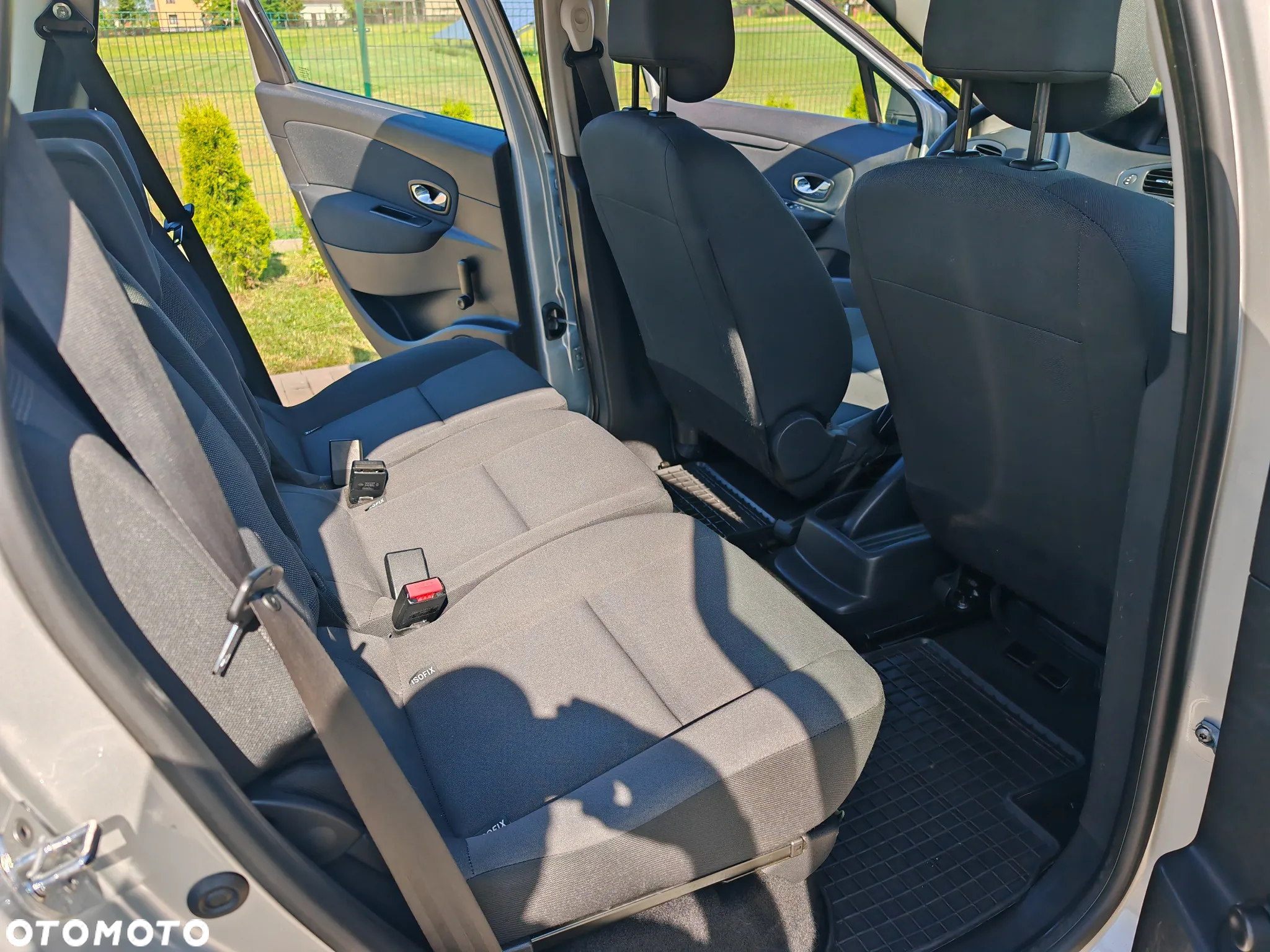 Renault Scenic 1.6 16V 110 TomTom Edition - 23