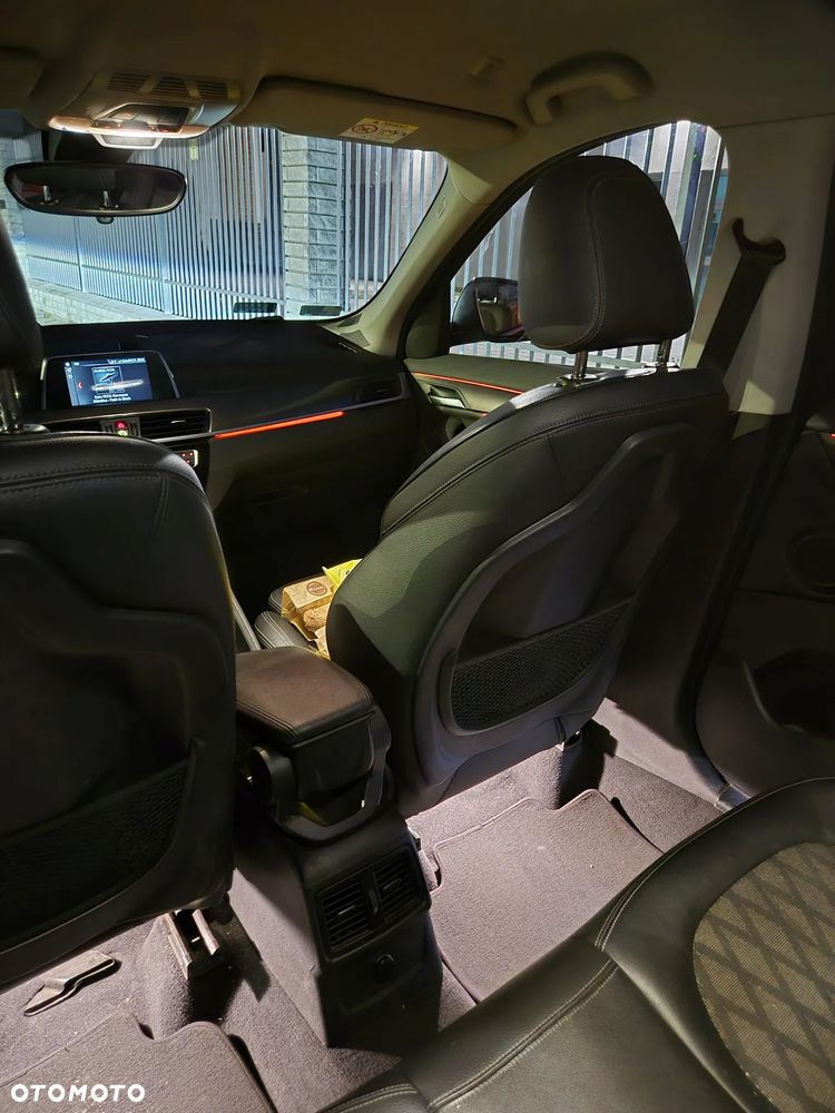 BMW X1 sDrive18i - 14