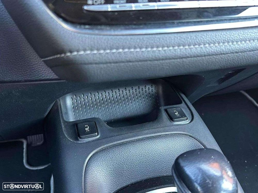 Toyota Corolla 1.8 Hybrid Comfort - 16