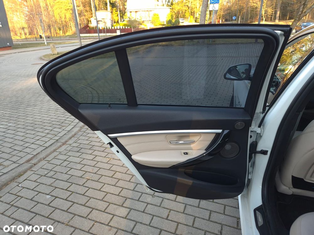 BMW Seria 3 - 37