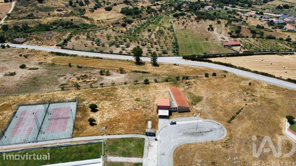 Terreno em Almeida de 562,00 m2 - Grande imagem: 2/28