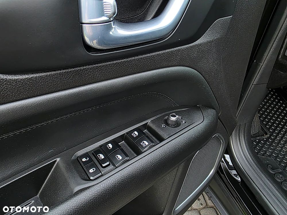 Jeep Compass 1.5 GSE T4 48V e-Hybrid Automatik - 25