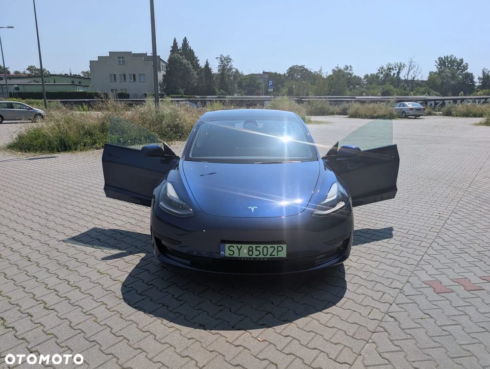 Tesla Model 3 - 7