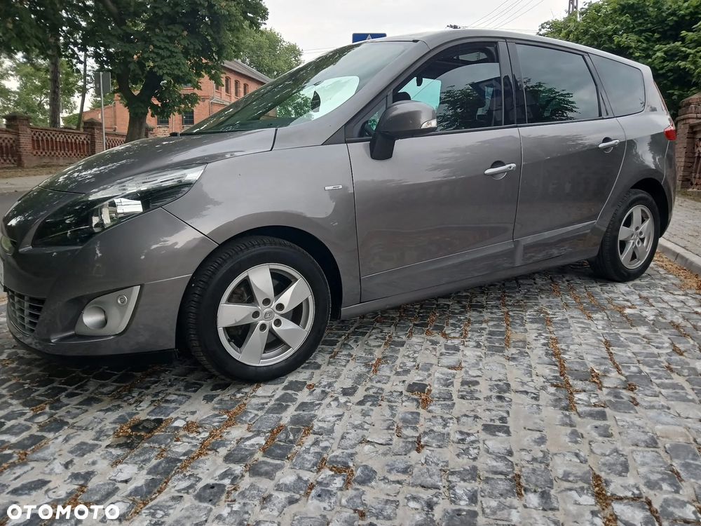 Renault Scenic - 11