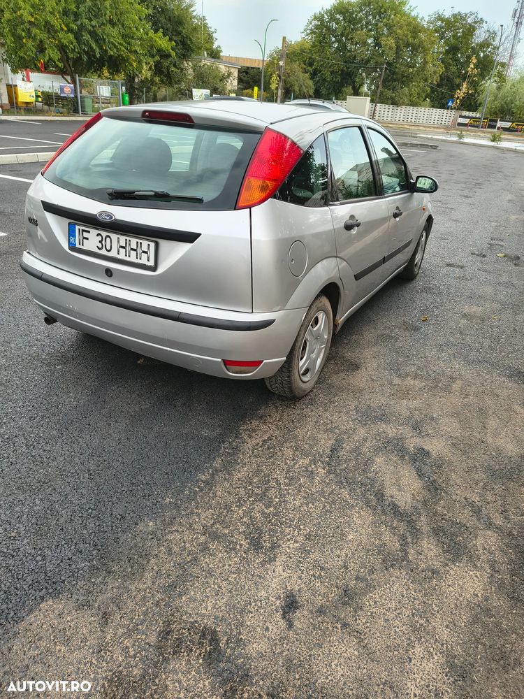 Ford Focus 1.6i 16V - 5
